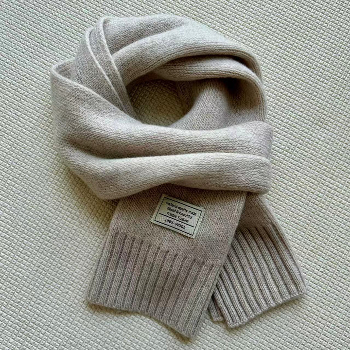 Scarf made of 100% pure wool