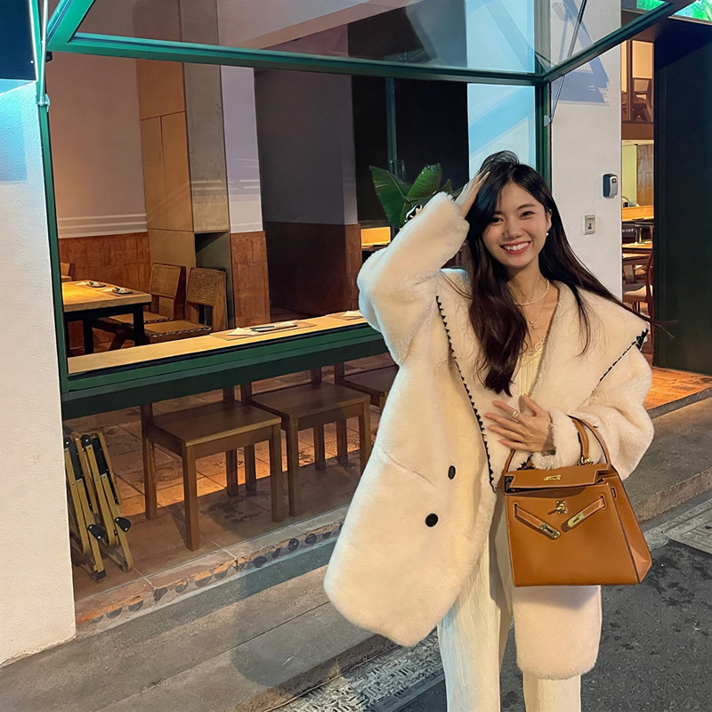 Teddy coat with sailor collar, women's