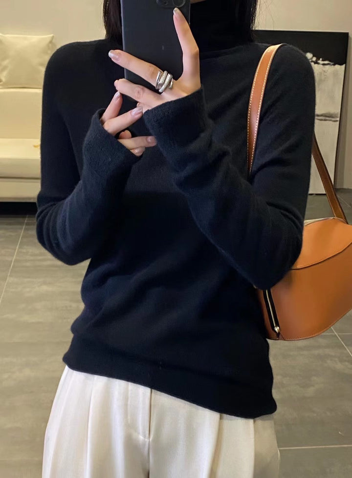 Women's wool sweater with stand-up collar made of 100% wool