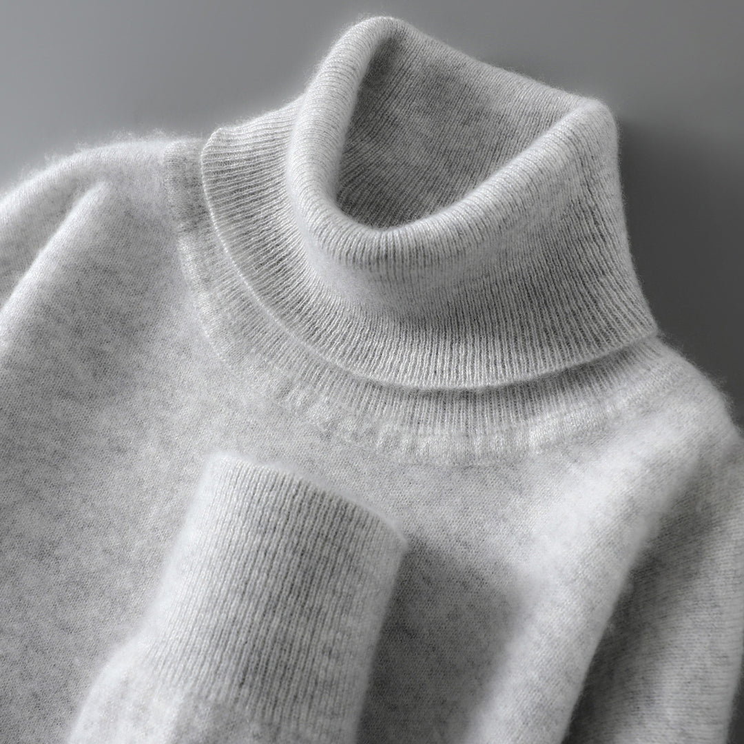 Men's turtleneck sweater made of pure wool