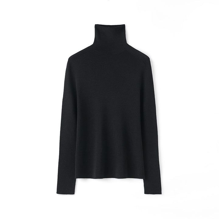 Women's turtleneck sweater made of merino wool