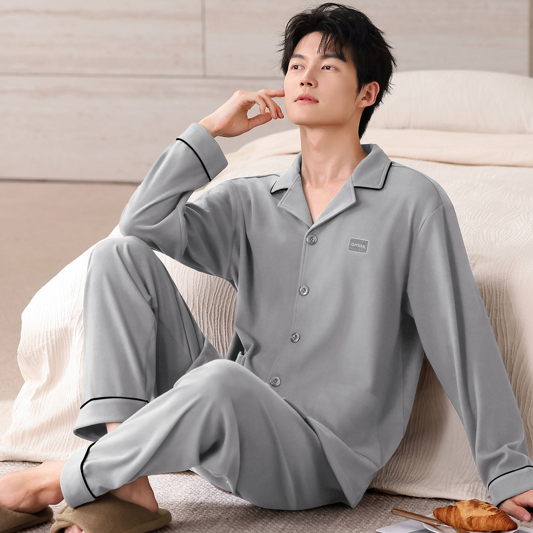 Men's house suit with lapel collar, long sleeves