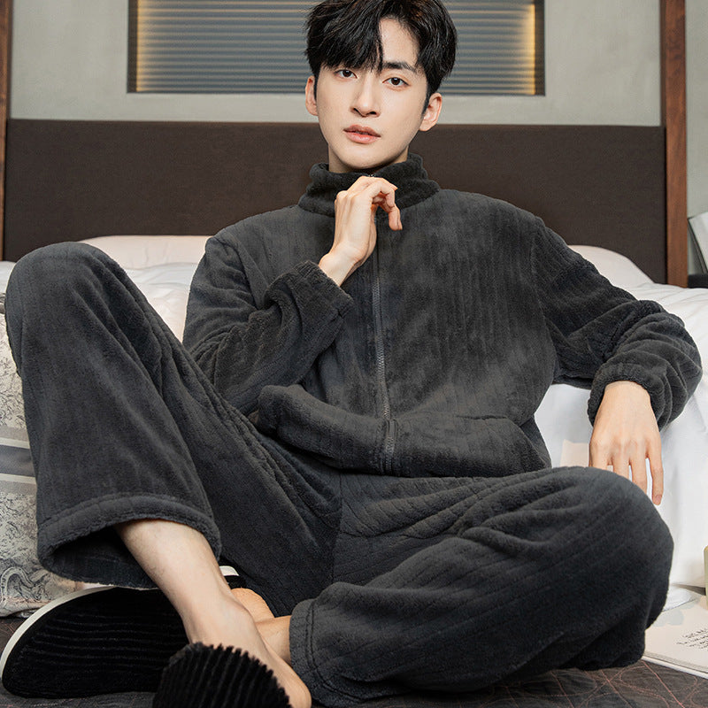 Men's pajamas made of thick coral fleece and flannel