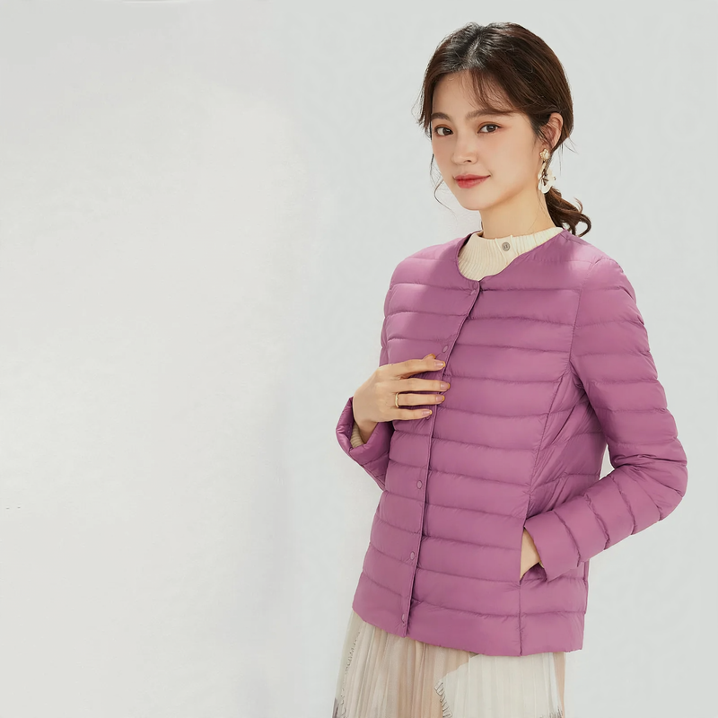 Light ladies down jacket with 90% white duck down filling