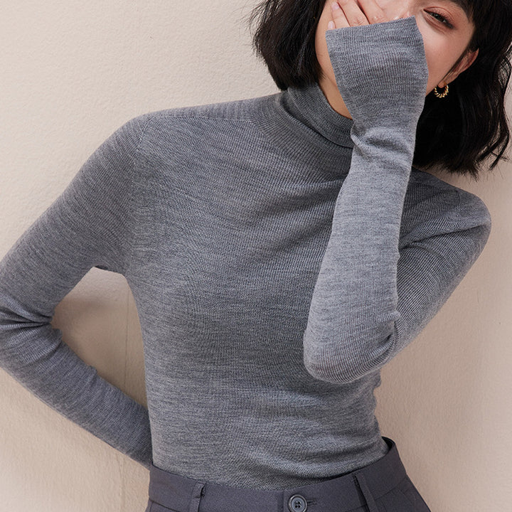 Ladies' wool sweater with stand-up collar, 100% wool