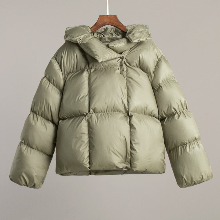 Short women's padded jacket in streetwear style with hood
