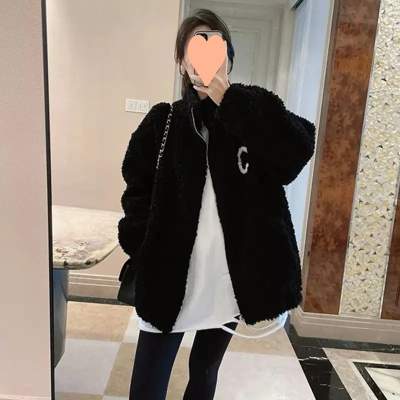 Women's baseball jacket made of lamb fleece imitation