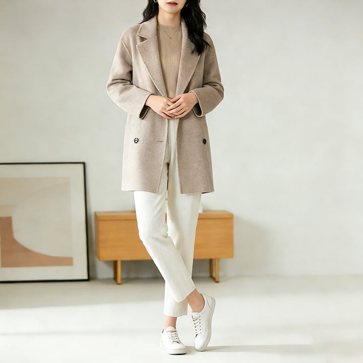 Cord pants with stripe structure