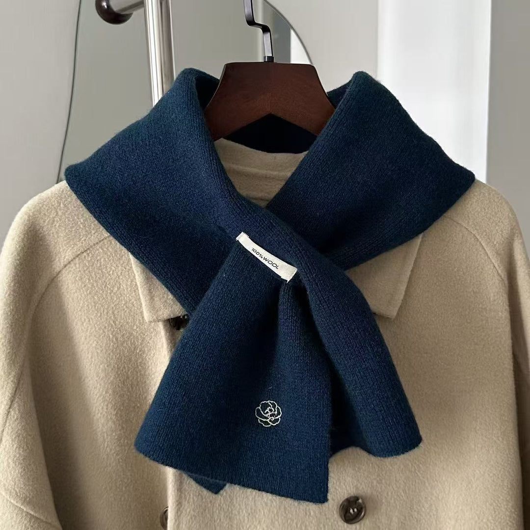 Knit scarf made of 100% wool