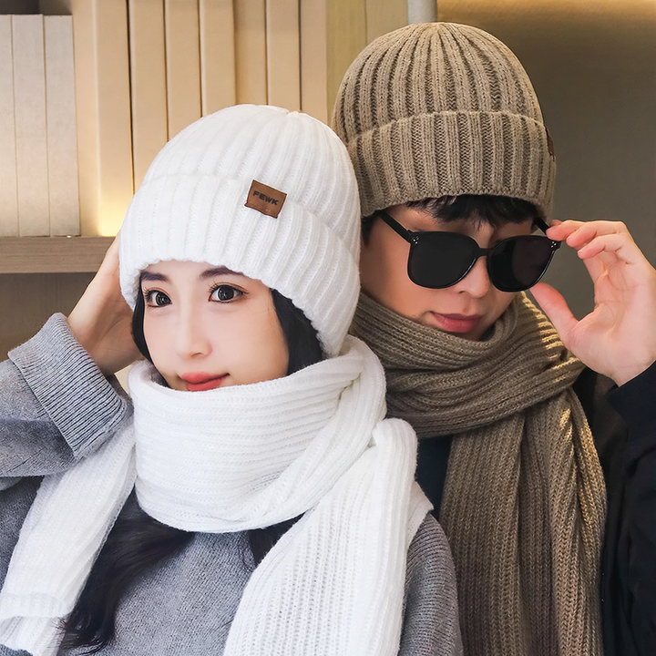 Winter Set: Knitted beanie and scarf, lined, warming
