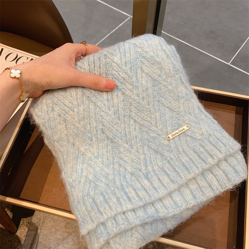 Knitted scarf made of alpaca wool blend for women