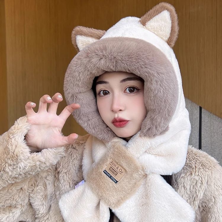 Padded winter hooded hat with scarf