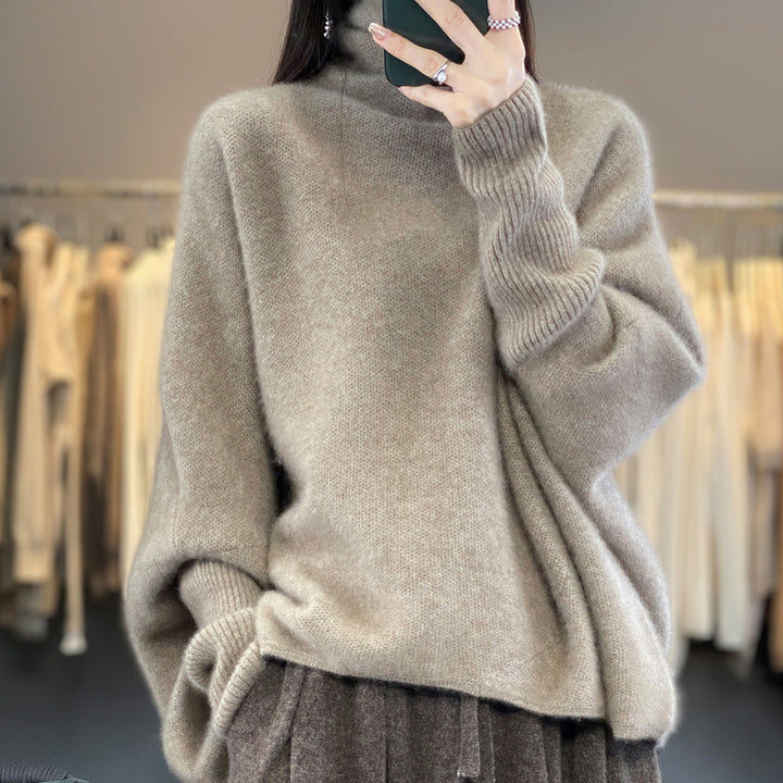 Women’s wool sweater, stand-up collar, loose fit