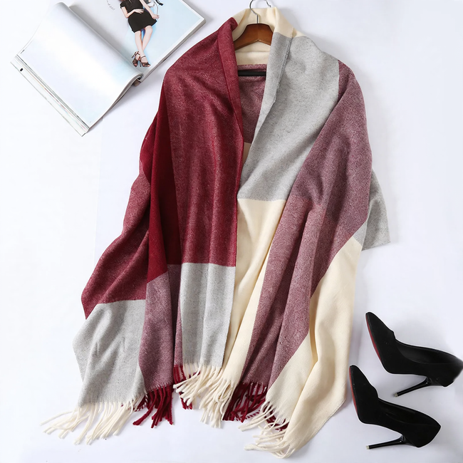 Long scarf in plaid pattern, warm winter accessory