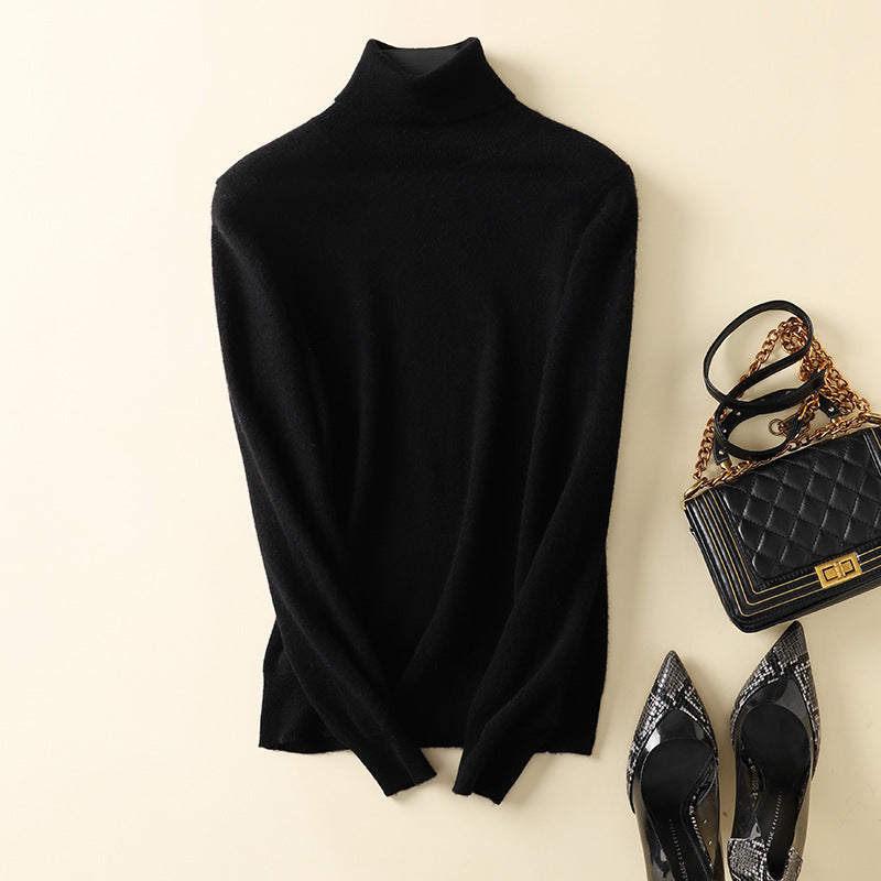 Ladies' turtleneck sweater made of pure wool