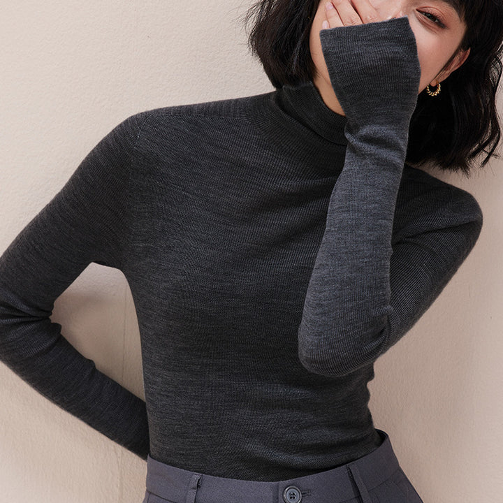 Ladies' wool sweater with stand-up collar, 100% wool