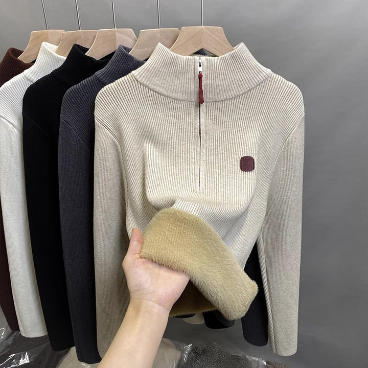 Ladies' sweater with stand-up collar and fleece lining