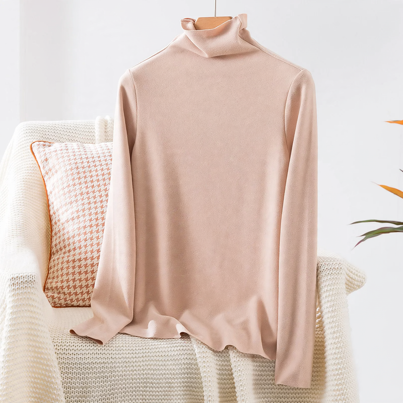 Women's turtleneck sweater made of cashmere-silk blend