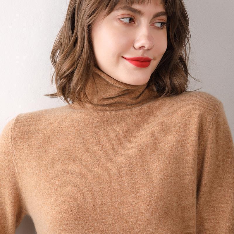 Women's wool sweater with stand-up collar made of 100% wool