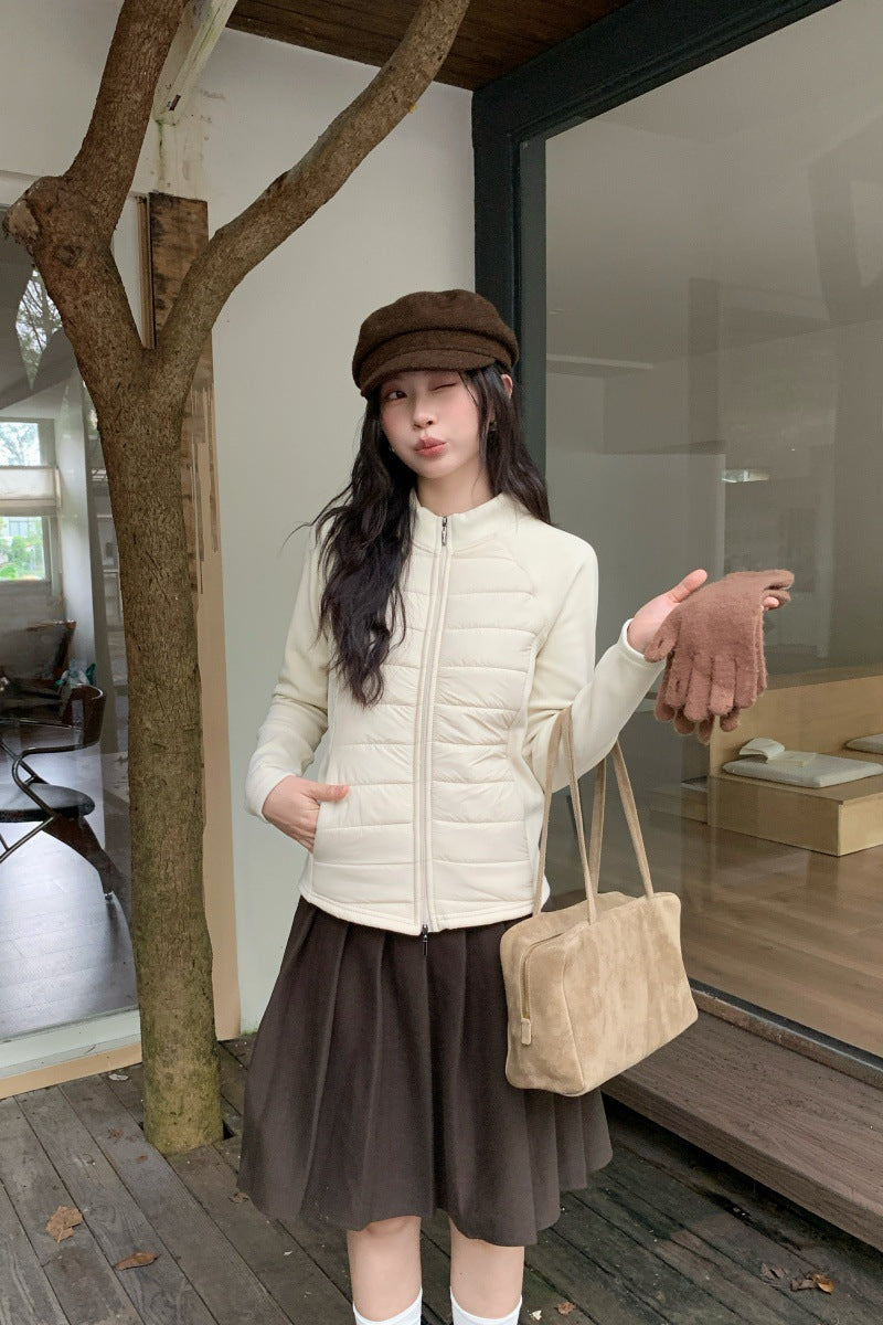 Lightweight, fitted women's sports jacket with stand-up collar