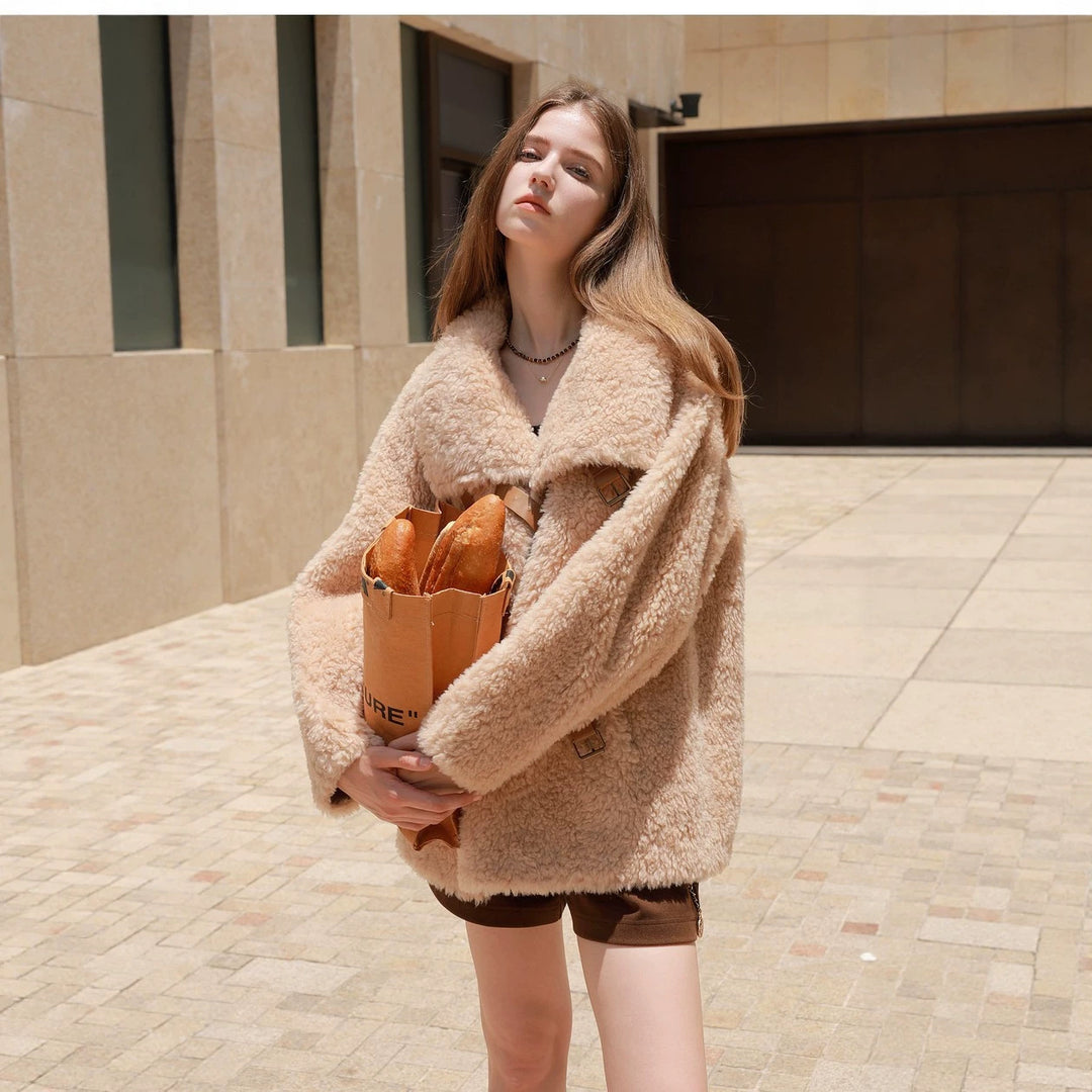 Women's Faux Fur Coat with Lapel Collar, Loose