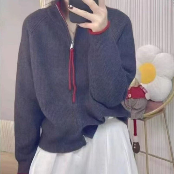 Women's cardigan with zipper and color block design