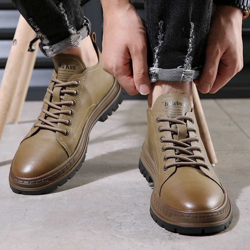 Robust Chelsea boots for men