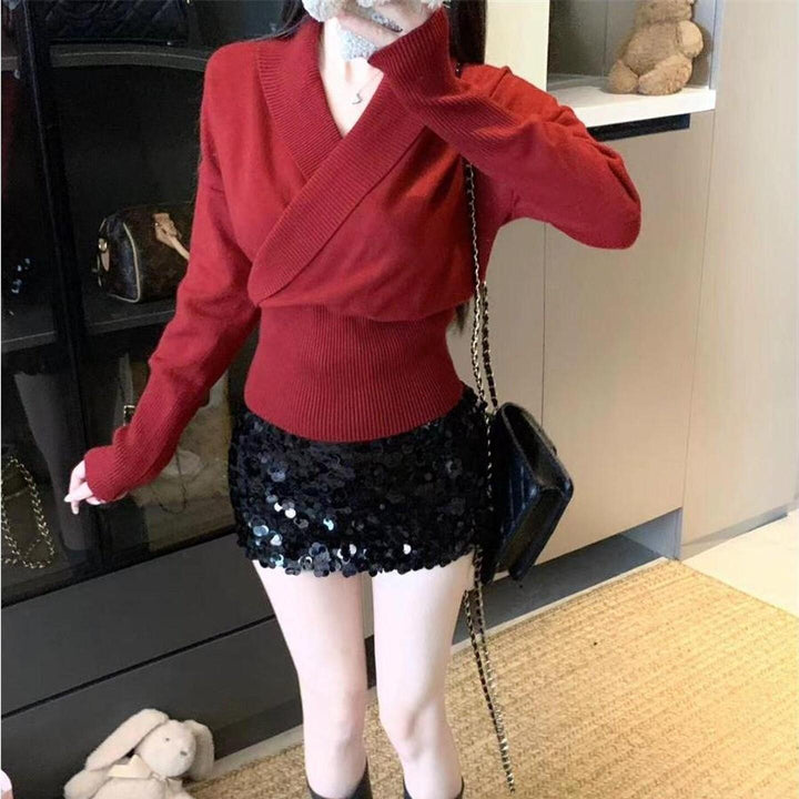Tailored women's knit sweater in retro style