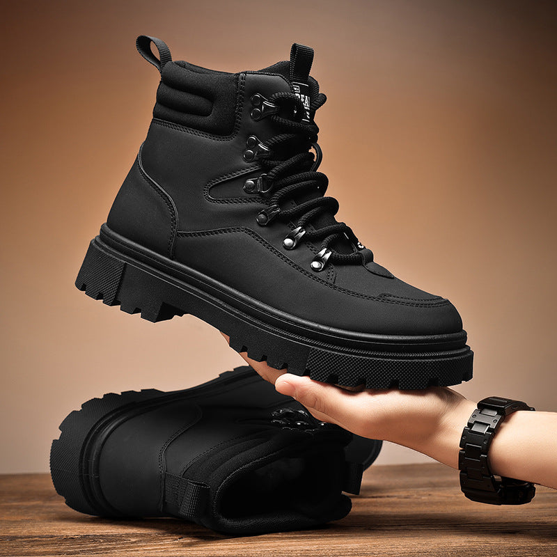 Robust men's winter boots with warm lining