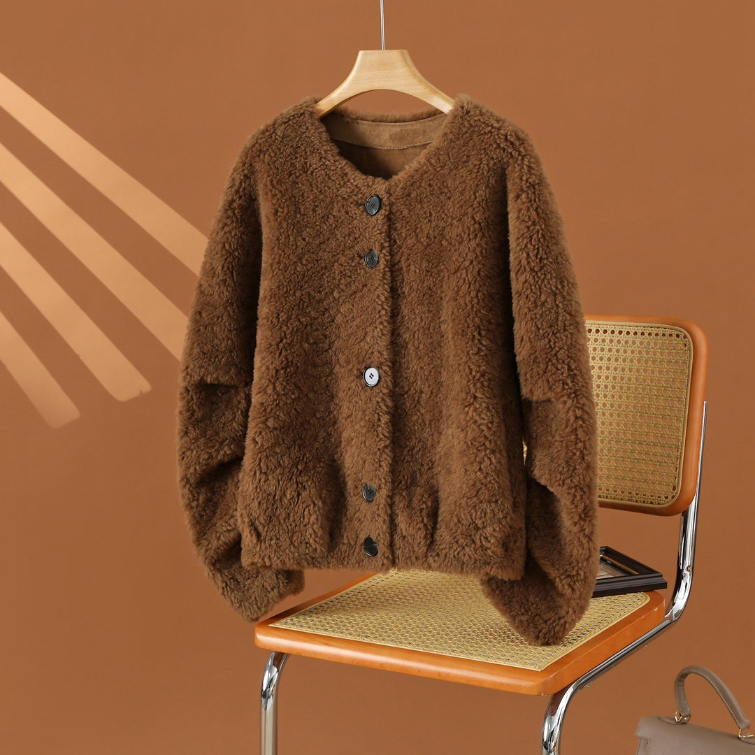 Women’s lambskin jacket, 100% sheep wool, loose fit