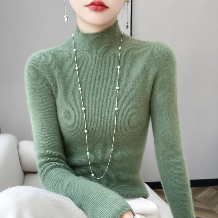 Women's turtleneck sweater made from pure wool, seamless