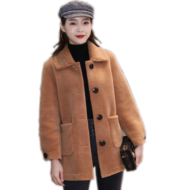 Ladies coat made of lambskin imitation, elegant