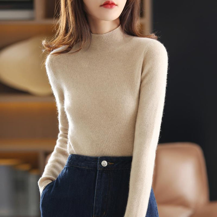Women's knitted pullover with stand-up collar, fitted