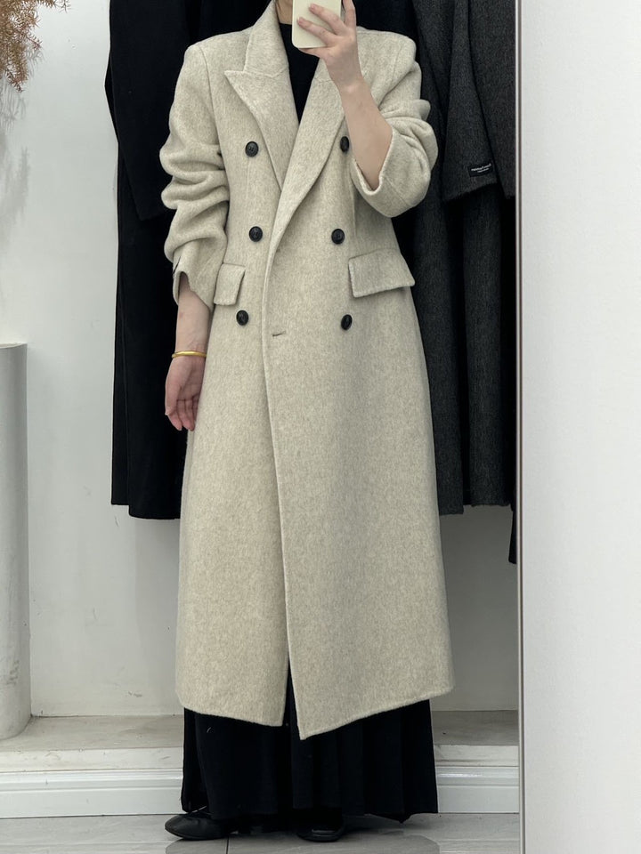 Tailored women's coat made of double-sided wool fleece