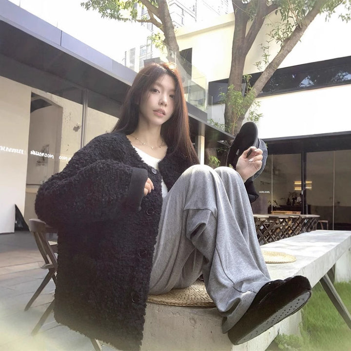 Women's coat made of lambskin imitation and suede imitation