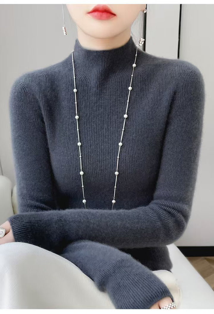 Women's turtleneck sweater made from pure wool, seamless