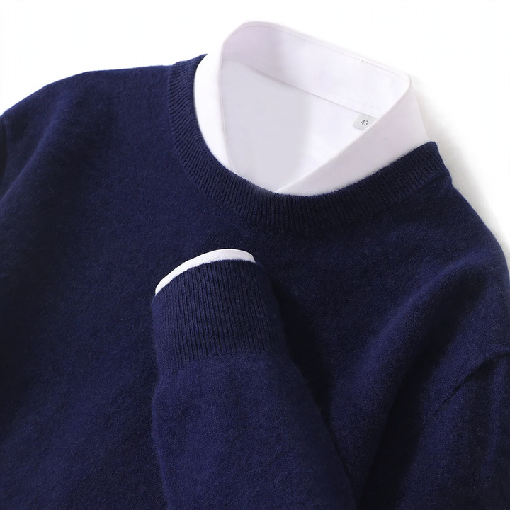 Men's wool pullover with round neck