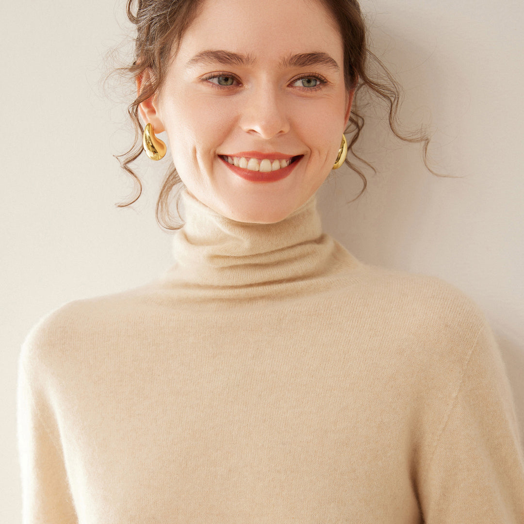 Soft cashmere sweater with stand-up collar