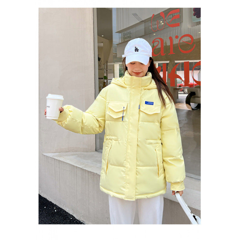 Short women's winter jacket in fashionable design