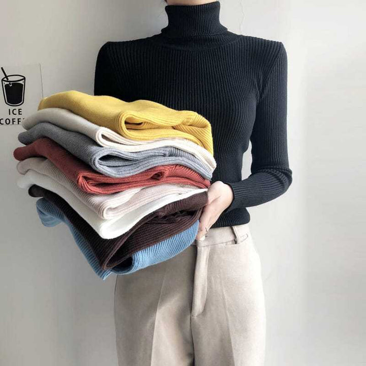 Form-fitting women's turtleneck sweater