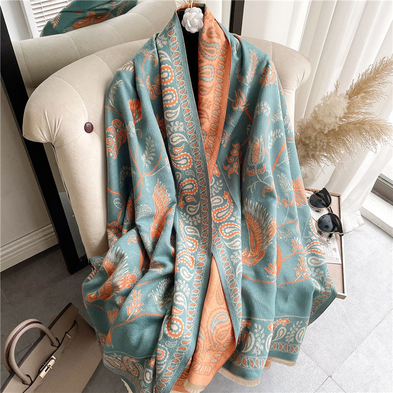 Thick scarf in ethnic style, 185x65cm