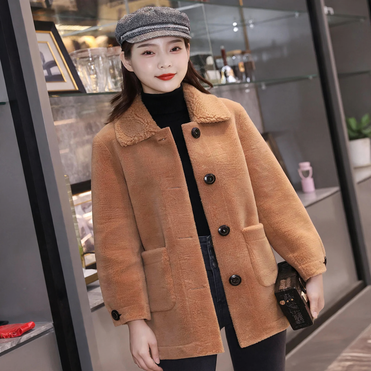 Ladies coat made of lambskin imitation, elegant