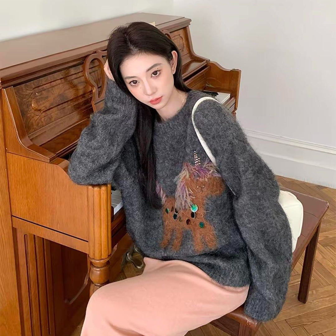 Women's knitted sweater with horse embroidery