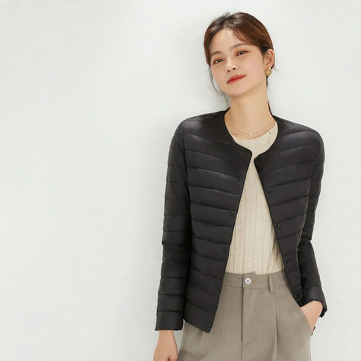 Light ladies down jacket with 90% white duck down filling