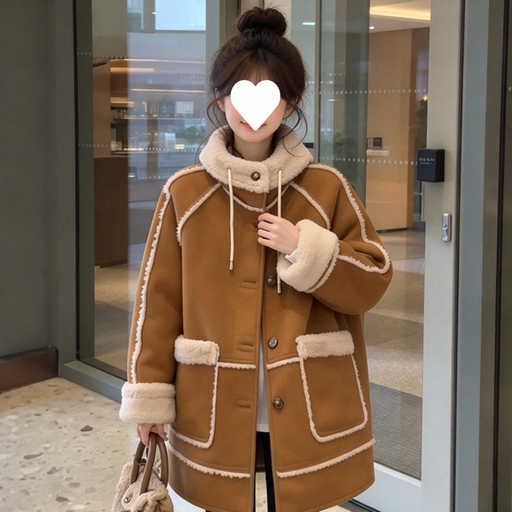 Women’s coat made of suede imitation with lamb fur lining