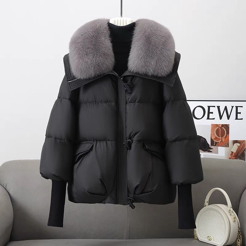 Short women's winter jacket with faux fur collar, padded