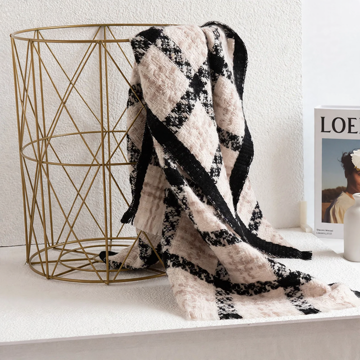 Large wool scarf in check pattern, 200x55cm