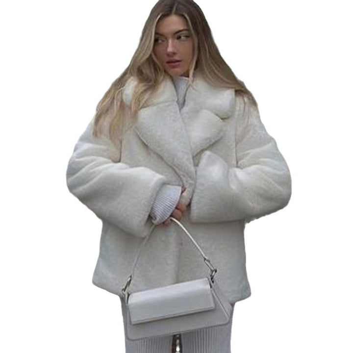 Mid-length women's faux fur coat, soft and warm