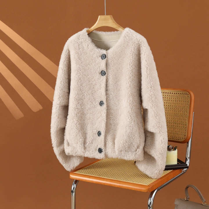 Women’s lambskin jacket, 100% sheep wool, loose fit