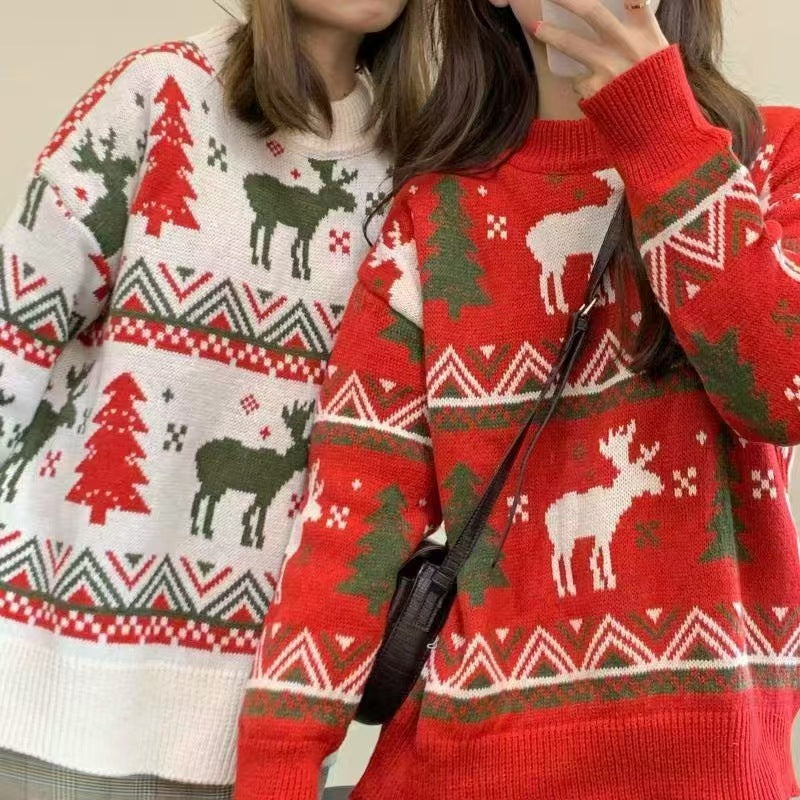 Women's Christmas sweater with reindeer motif